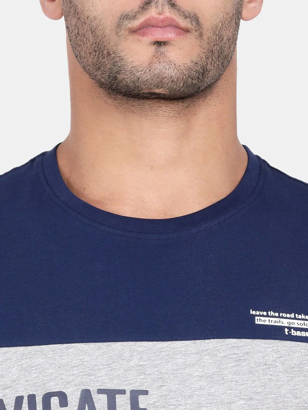 T-Base Men Blue Colourblocked Applique T-Shirt